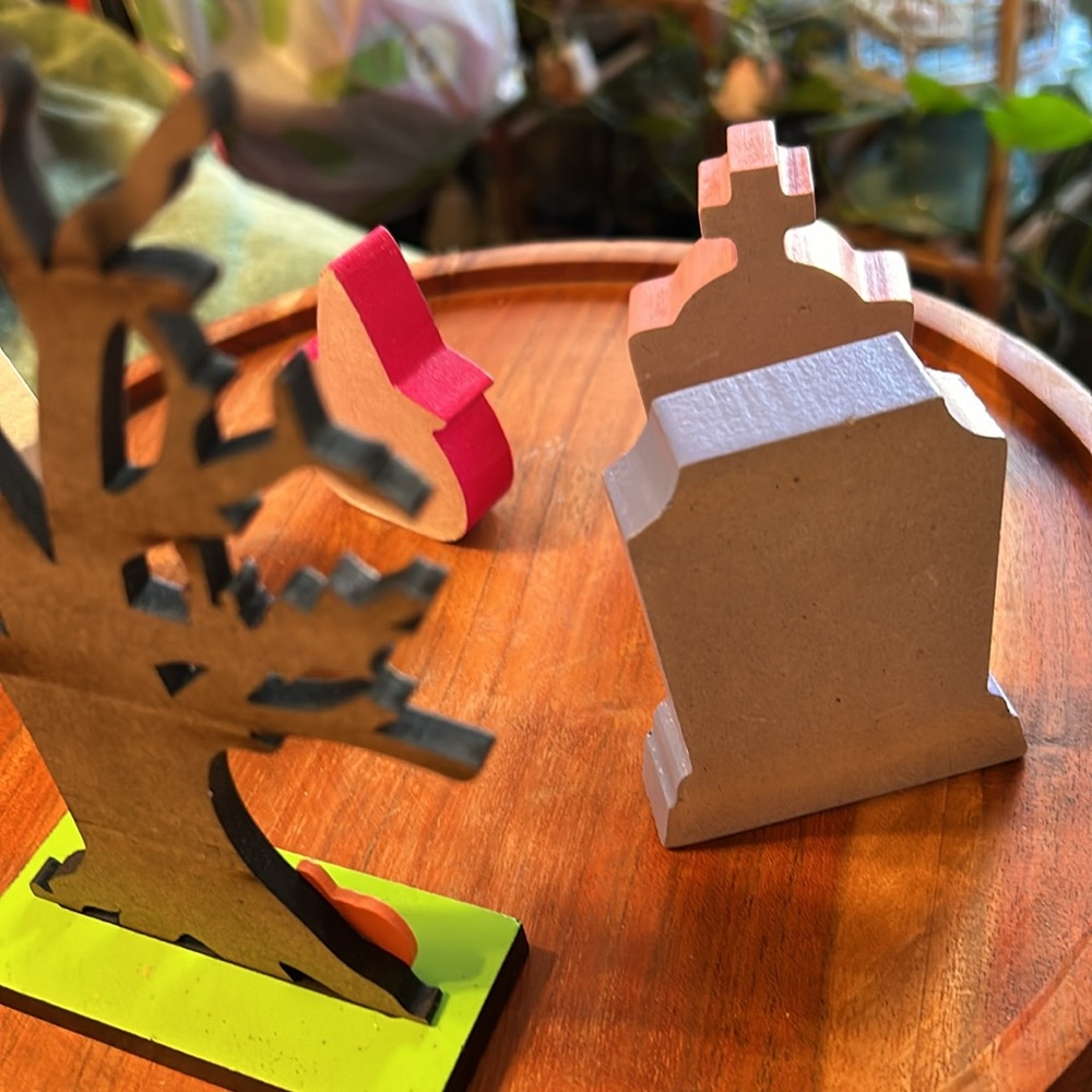 Halloween Mini Mantle Wood Gravestones and Tree New Without Package Five Pieces - Picture 4 of 9